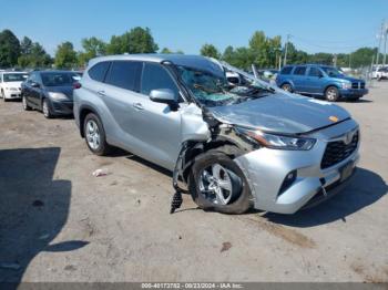  Salvage Toyota Highlander