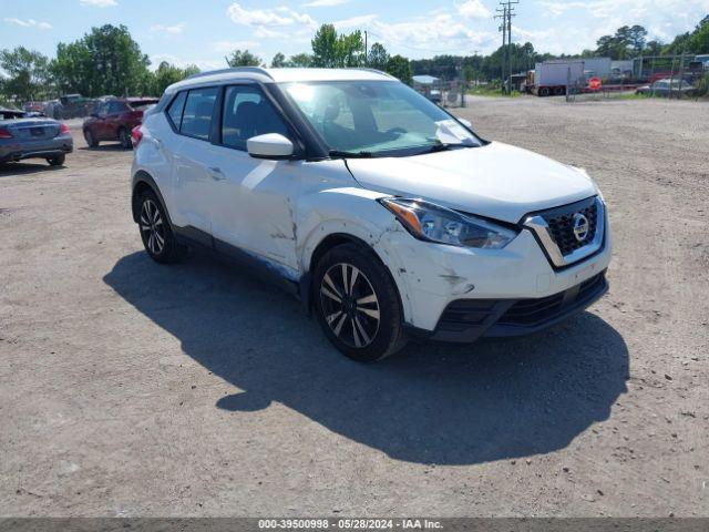  Salvage Nissan Kicks