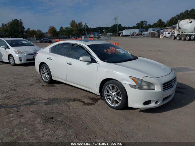  Salvage Nissan Maxima