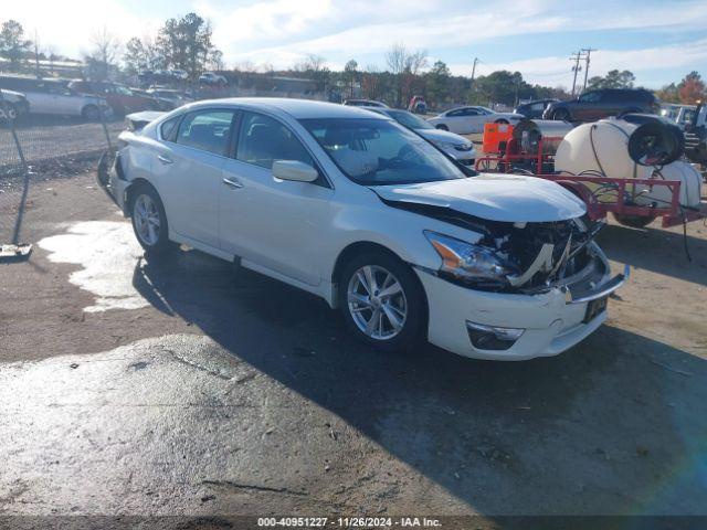  Salvage Nissan Altima