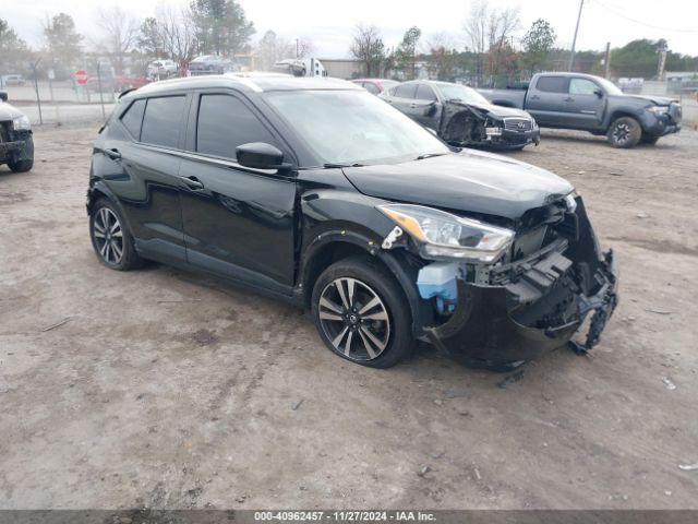  Salvage Nissan Kicks