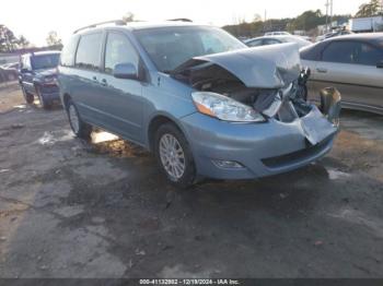  Salvage Toyota Sienna