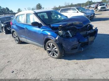  Salvage Nissan Kicks