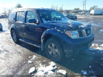  Salvage Nissan Pathfinder