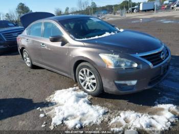  Salvage Nissan Altima