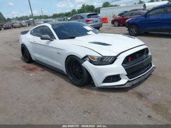  Salvage Ford Mustang