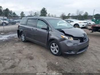  Salvage Toyota Sienna