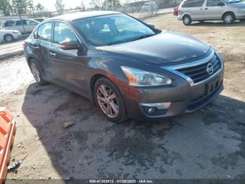  Salvage Nissan Altima