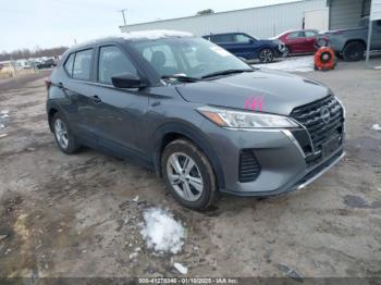  Salvage Nissan Kicks