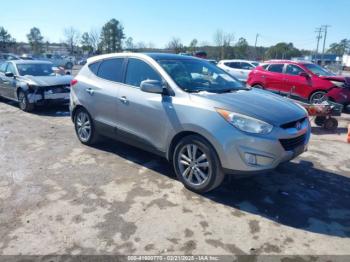  Salvage Hyundai TUCSON