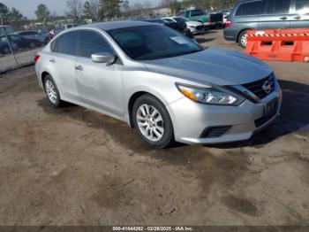  Salvage Nissan Altima