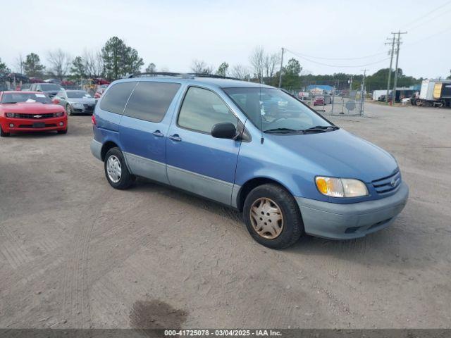  Salvage Toyota Sienna