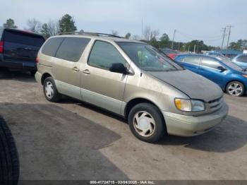  Salvage Toyota Sienna