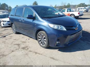  Salvage Toyota Sienna