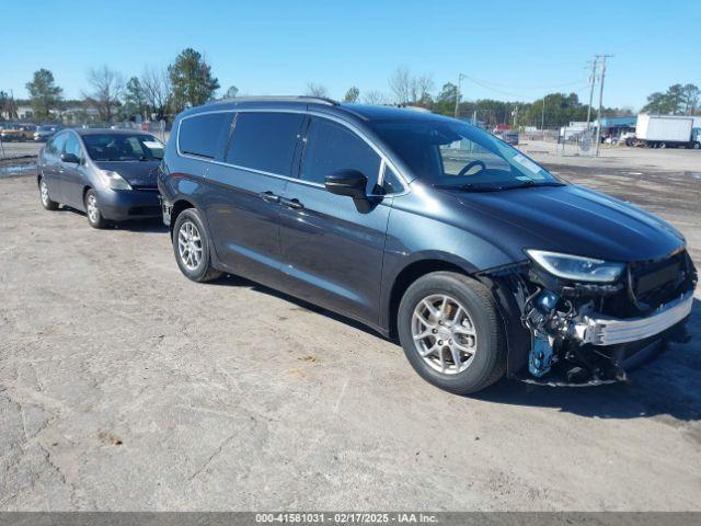  Salvage Chrysler Pacifica