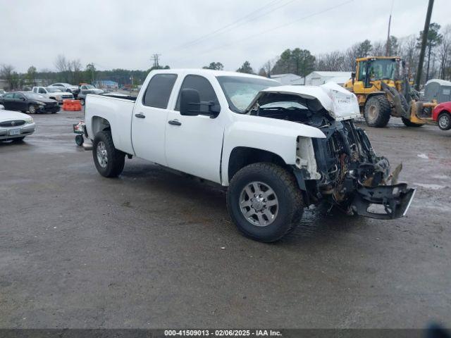  Salvage Chevrolet Silverado 2500