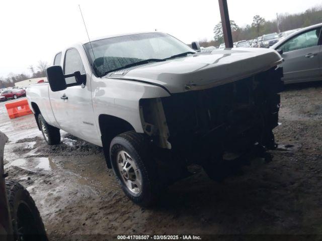  Salvage Chevrolet Silverado 2500