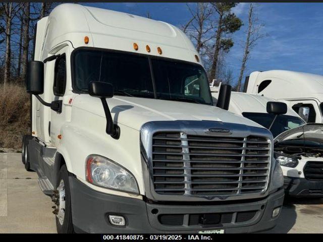  Salvage Freightliner Cascadia 125