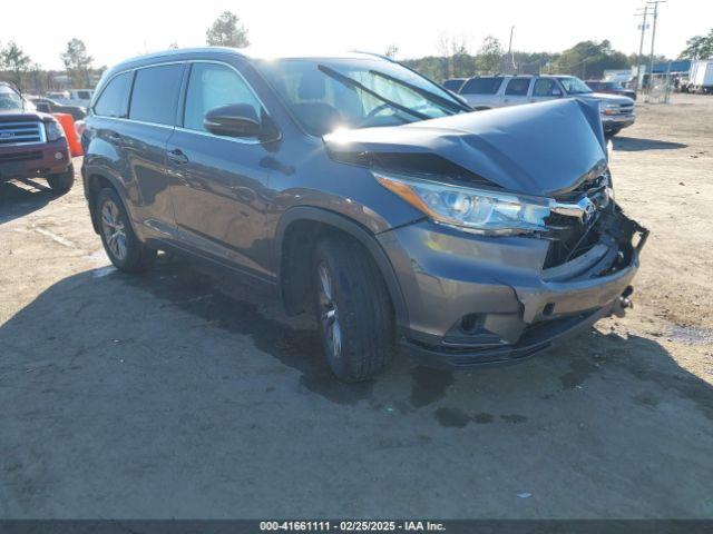  Salvage Toyota Highlander