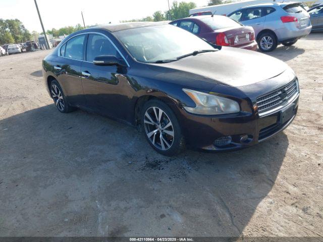  Salvage Nissan Maxima