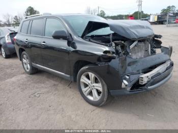  Salvage Toyota Highlander