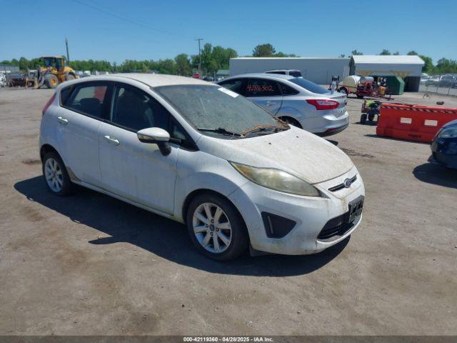  Salvage Ford Fiesta