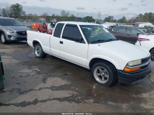  Salvage Chevrolet S-10