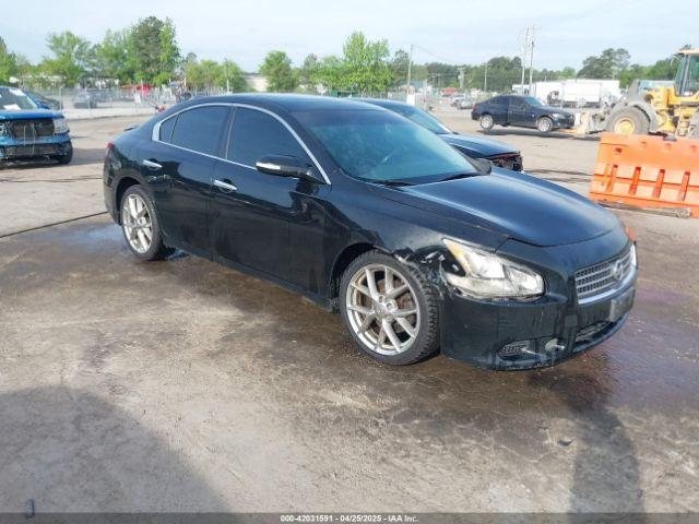  Salvage Nissan Maxima