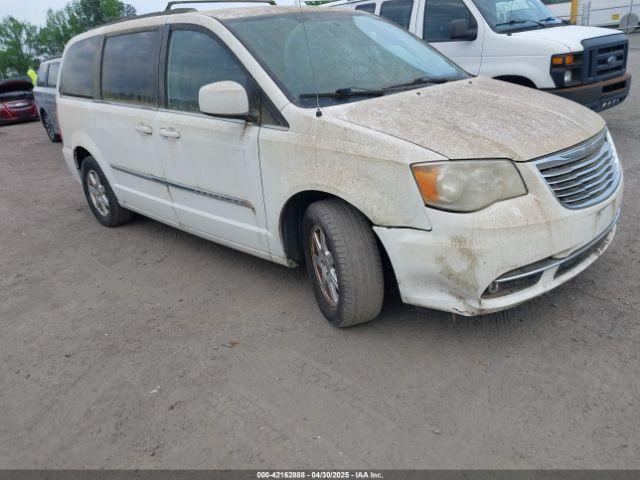  Salvage Chrysler Town & Country