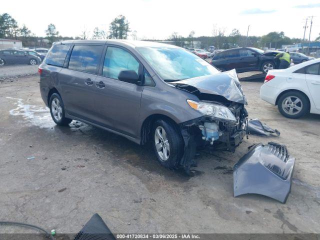  Salvage Toyota Sienna