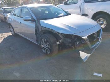  Salvage Nissan Altima