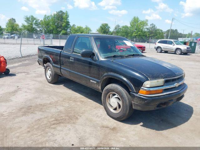  Salvage Chevrolet S-10