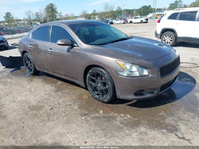  Salvage Nissan Maxima