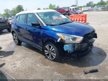  Salvage Nissan Kicks