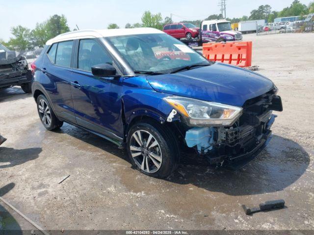  Salvage Nissan Kicks