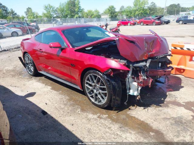  Salvage Ford Mustang