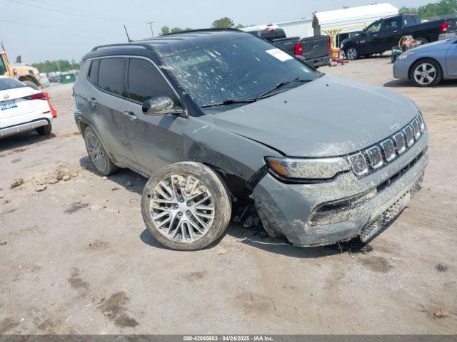  Salvage Jeep Compass