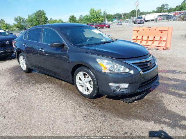  Salvage Nissan Altima