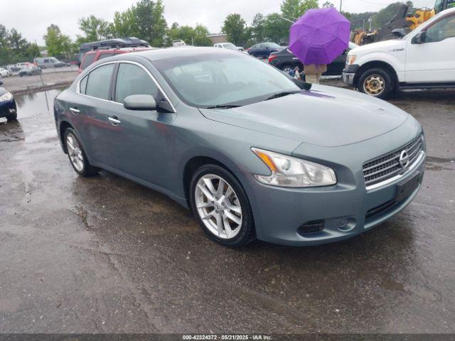  Salvage Nissan Maxima