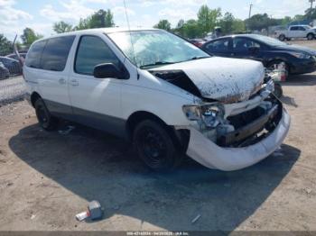  Salvage Toyota Sienna