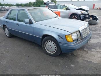  Salvage Mercedes-Benz 300