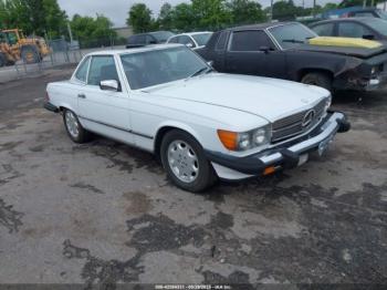  Salvage Mercedes-Benz 560