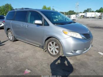  Salvage Toyota Sienna