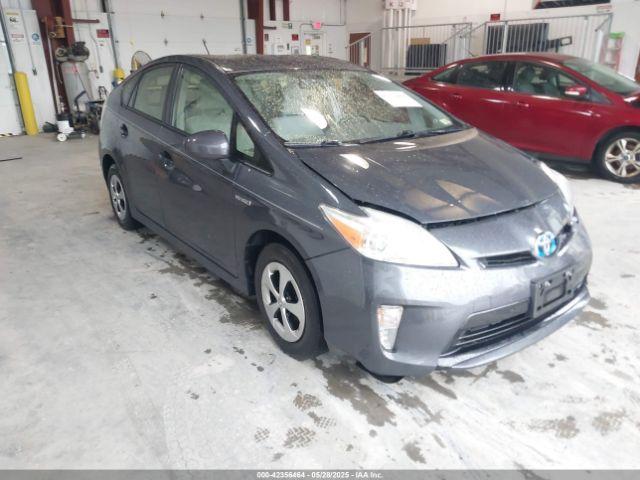  Salvage Toyota Prius