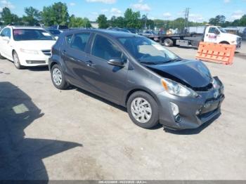  Salvage Toyota Prius c