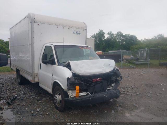  Salvage General Motors Savana Cutaway