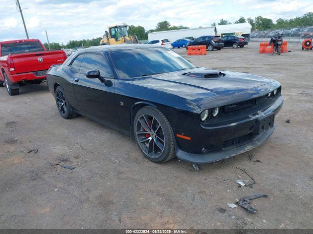 Salvage Dodge Challenger