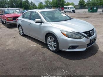 Salvage Nissan Altima