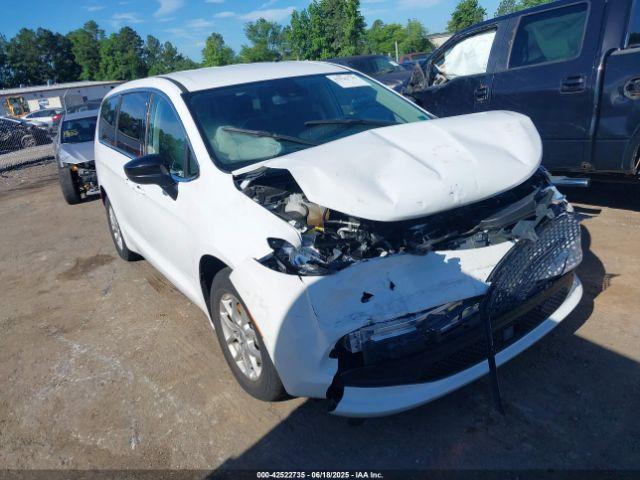  Salvage Chrysler Voyager