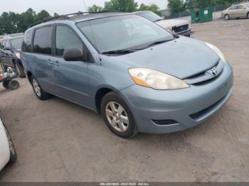  Salvage Toyota Sienna